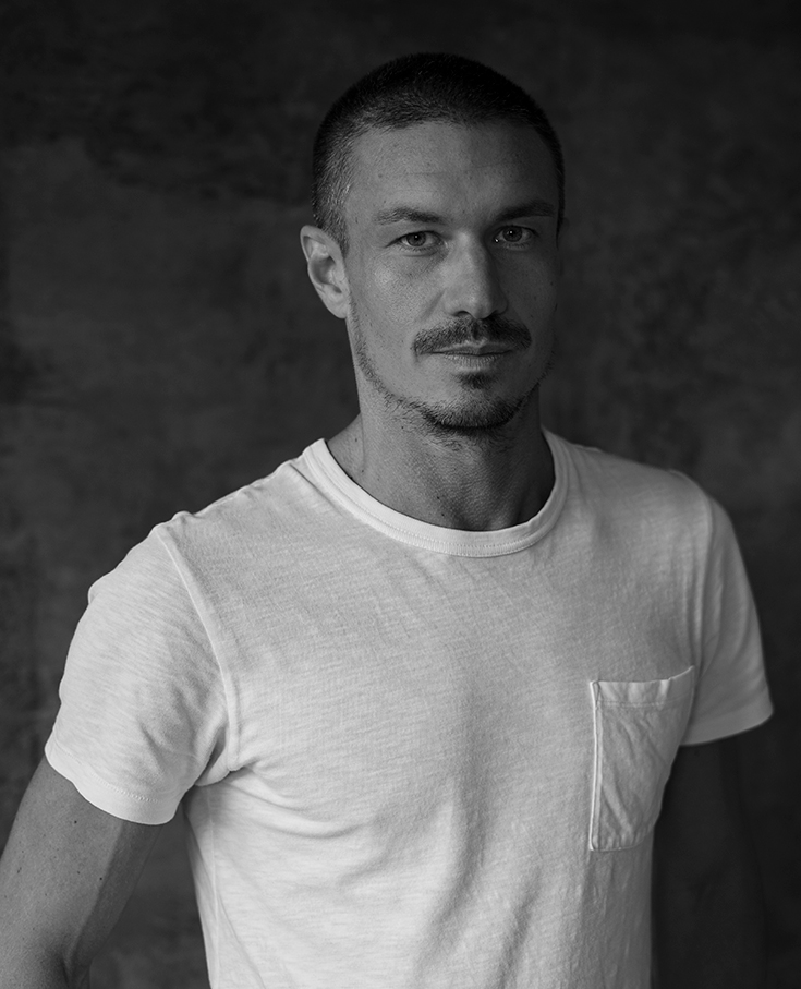 Main Andrea Zanocchi 01d7613394760783b442
