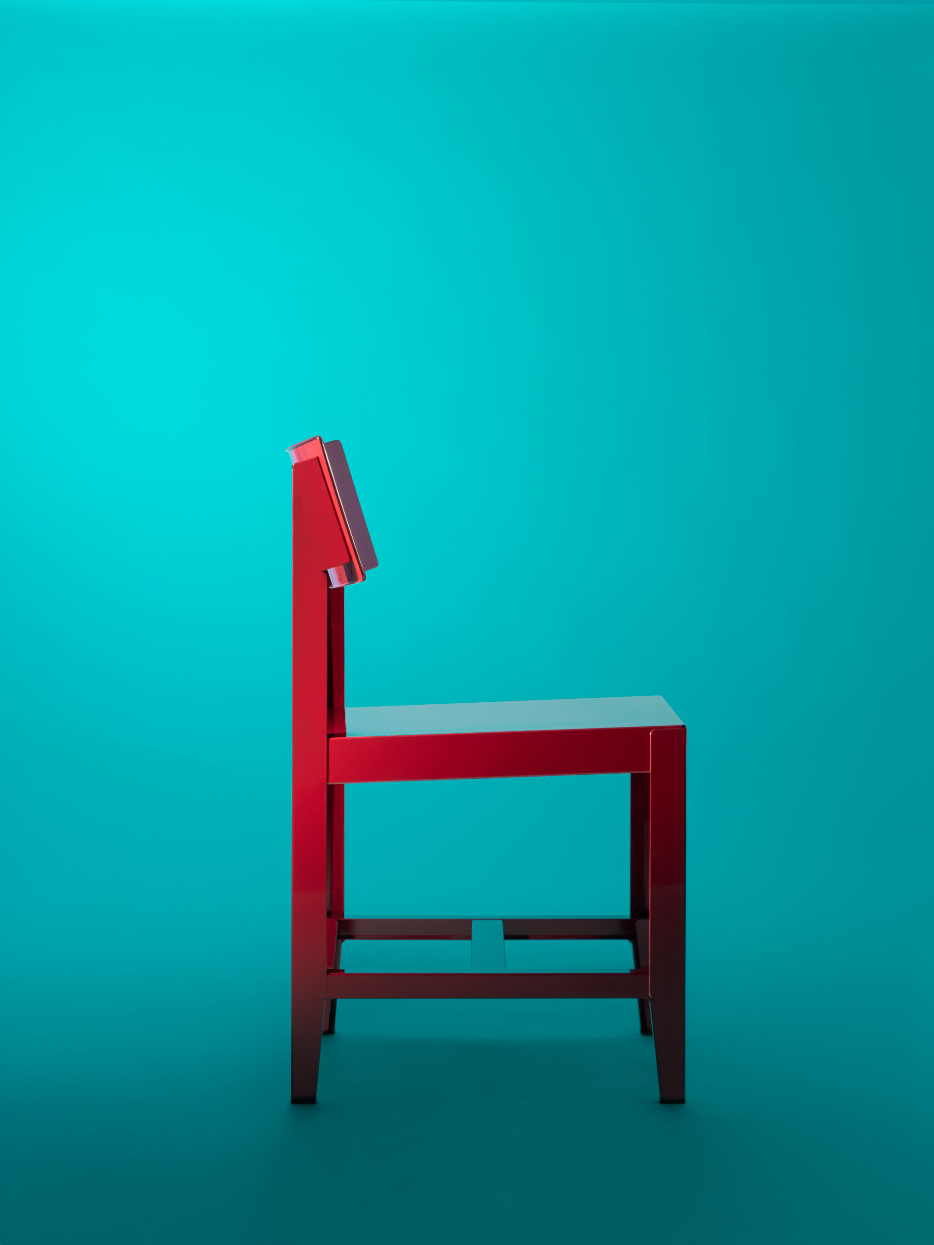 Magis_bishop_chair_ambient_SD2660_red_01_hr