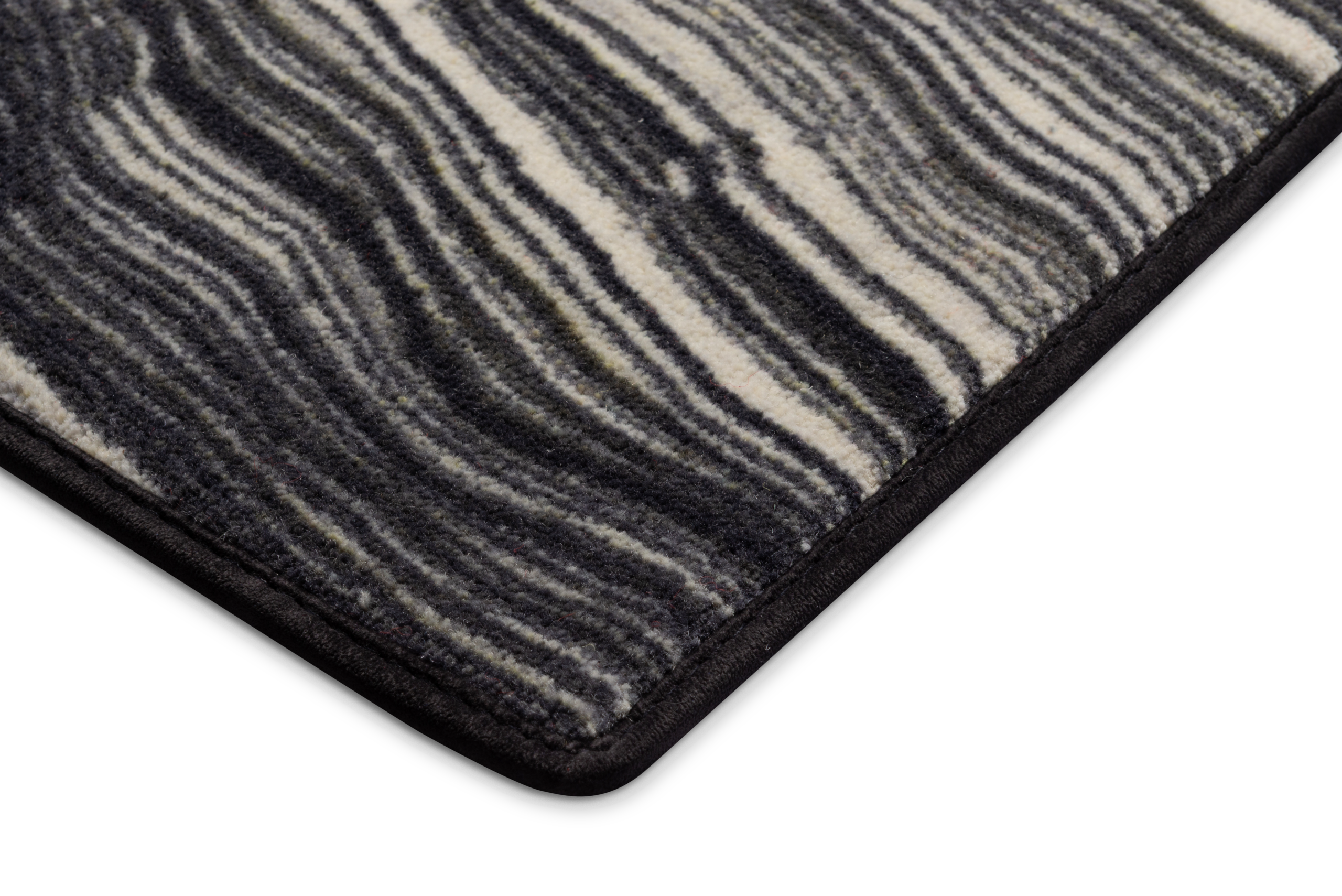 MOOOI_FutureFossilCarpets_ByKillianVos_Staal_Chalk_wol_side