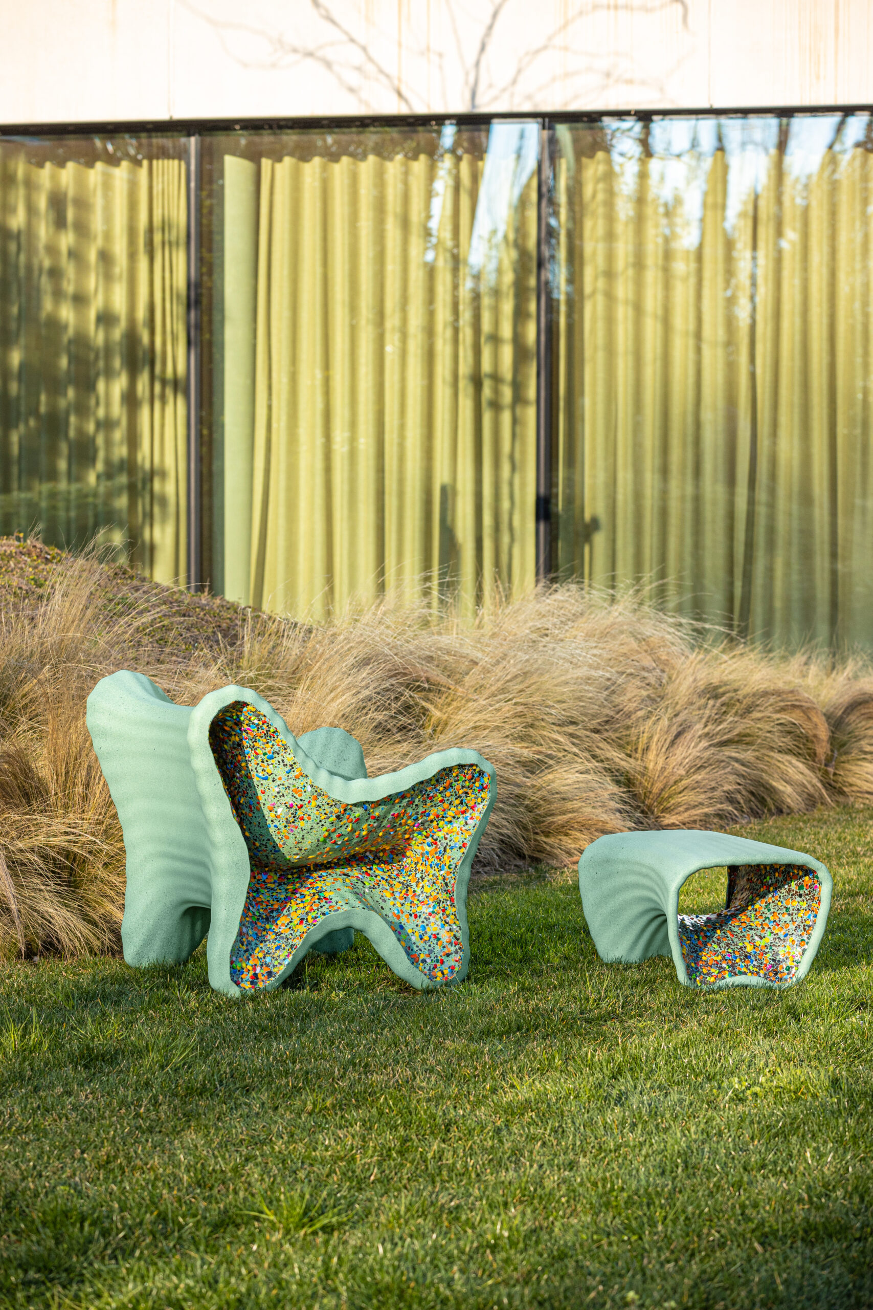 Magis_In-Side_armchair_low_table_ambient_group_SD3070_TV2870_sage_01_hr